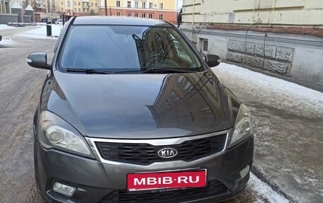 KIA cee'd I рестайлинг, 2011 год, 650 000 рублей, 1 фотография