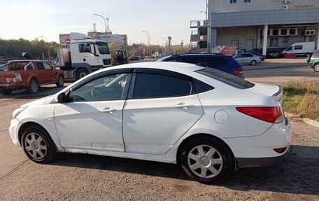 Hyundai Solaris II рестайлинг, 2013 год, 3 фотография