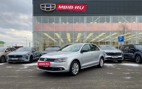 Volkswagen Jetta VI, 2013 год, 1 269 000 рублей, 2 фотография