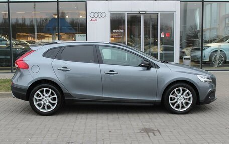 Volvo V40 Cross Country I, 2017 год, 1 925 000 рублей, 4 фотография