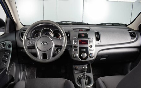 KIA Cerato III, 2010 год, 899 000 рублей, 6 фотография