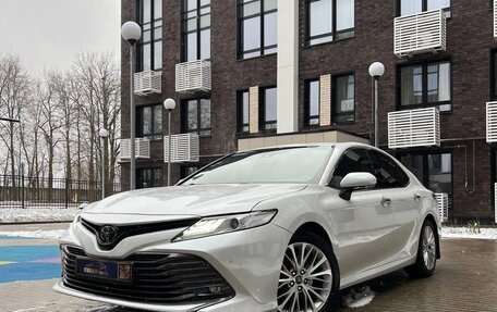 Toyota Camry, 2019 год, 4 000 000 рублей, 1 фотография