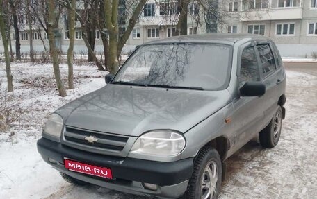 Chevrolet Niva I рестайлинг, 2004 год, 400 000 рублей, 1 фотография