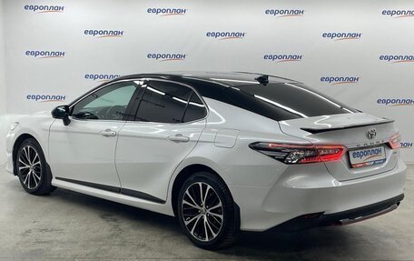 Toyota Camry, 2020 год, 3 100 000 рублей, 4 фотография