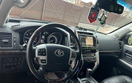 Toyota Land Cruiser 200, 2015 год, 5 000 000 рублей, 6 фотография