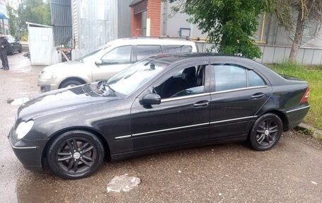 Mercedes-Benz C-Класс, 2003 год, 750 000 рублей, 4 фотография