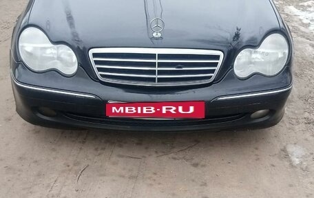 Mercedes-Benz C-Класс, 2003 год, 750 000 рублей, 14 фотография