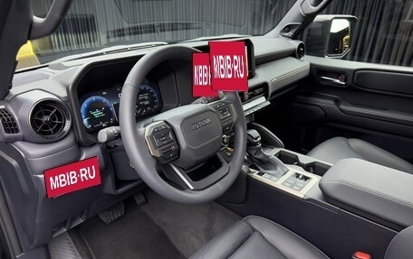 Toyota Land Cruiser Prado, 2024 год, 11 950 000 рублей, 13 фотография