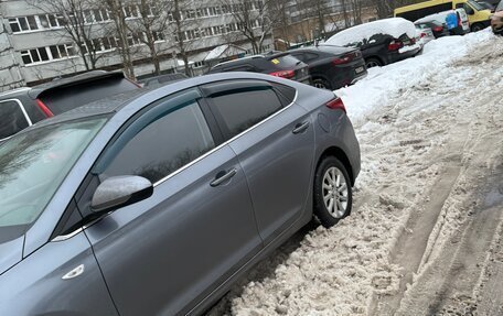 Hyundai Solaris II рестайлинг, 2017 год, 1 400 000 рублей, 2 фотография