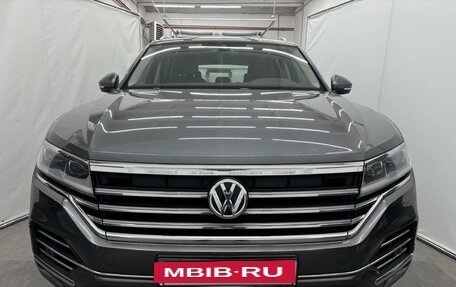 Volkswagen Touareg III, 2019 год, 5 370 000 рублей, 2 фотография