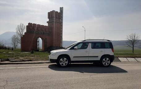 Skoda Yeti I рестайлинг, 2012 год, 900 000 рублей, 2 фотография