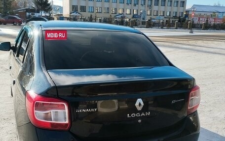 Renault Logan II, 2015 год, 700 000 рублей, 4 фотография