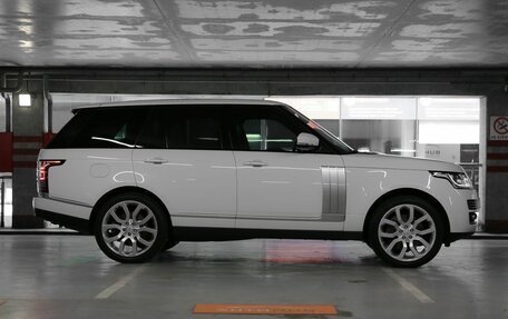 Land Rover Range Rover IV рестайлинг, 2015 год, 5 900 000 рублей, 8 фотография