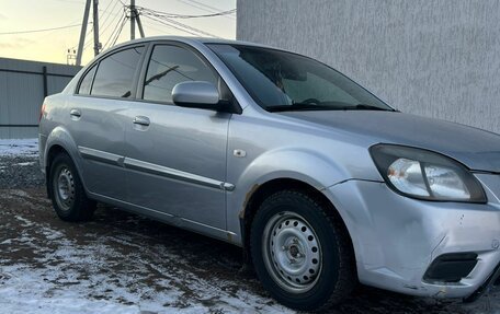 KIA Rio II, 2011 год, 650 000 рублей, 1 фотография