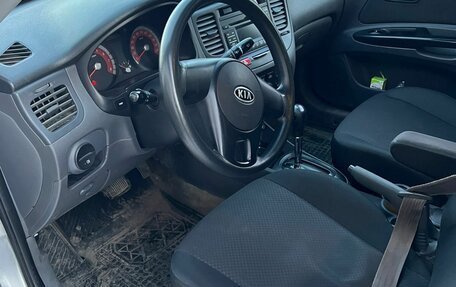 KIA Rio II, 2011 год, 650 000 рублей, 4 фотография