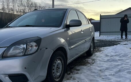 KIA Rio II, 2011 год, 650 000 рублей, 3 фотография