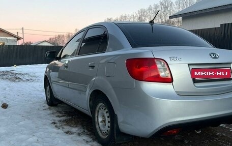 KIA Rio II, 2011 год, 650 000 рублей, 2 фотография