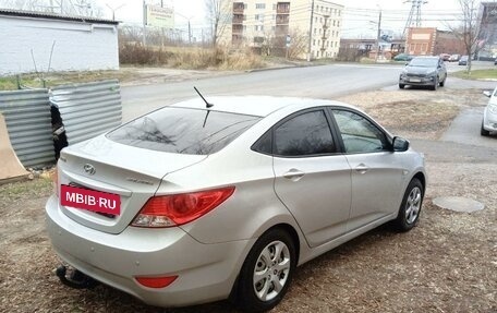 Hyundai Solaris II рестайлинг, 2012 год, 960 000 рублей, 2 фотография