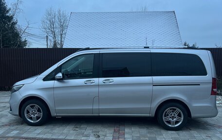 Mercedes-Benz V-Класс, 2019 год, 4 550 000 рублей, 2 фотография