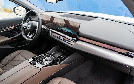 BMW 5 серия, 2024 год, 11 490 000 рублей, 11 фотография