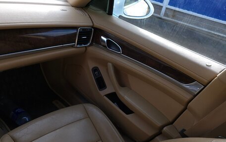 Porsche Panamera II рестайлинг, 2009 год, 2 500 000 рублей, 10 фотография