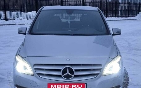 Mercedes-Benz B-Класс, 2013 год, 1 480 000 рублей, 4 фотография