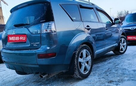 Mitsubishi Outlander III рестайлинг 3, 2008 год, 1 420 000 рублей, 7 фотография