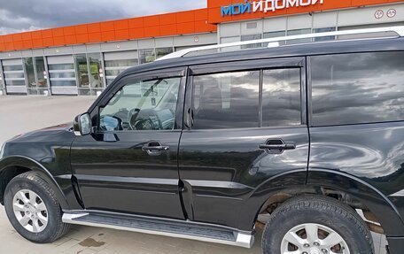 Mitsubishi Pajero IV, 2011 год, 1 950 000 рублей, 3 фотография