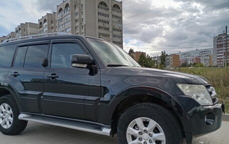 Mitsubishi Pajero IV, 2011 год, 1 950 000 рублей, 16 фотография