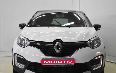 Renault Kaptur I рестайлинг, 2017 год, 1 360 000 рублей, 2 фотография