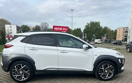 Hyundai Kona I, 2020 год, 2 450 000 рублей, 7 фотография