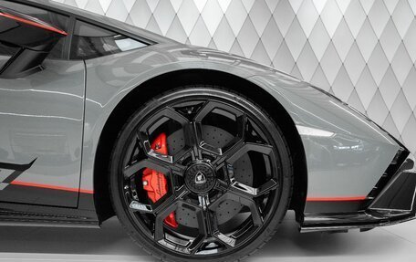 Lamborghini Huracán, 2024 год, 41 500 000 рублей, 12 фотография