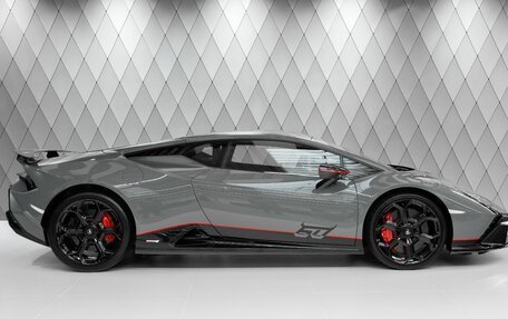 Lamborghini Huracán, 2024 год, 41 500 000 рублей, 10 фотография