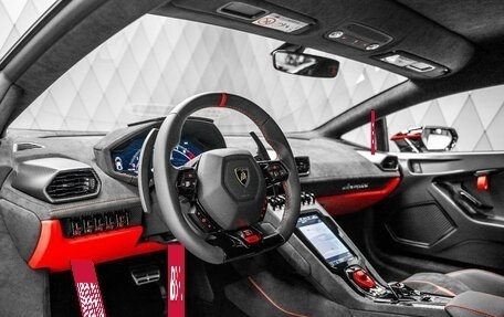 Lamborghini Huracán, 2024 год, 41 500 000 рублей, 18 фотография