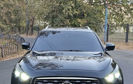 Infiniti FX II, 2010 год, 1 900 000 рублей, 1 фотография