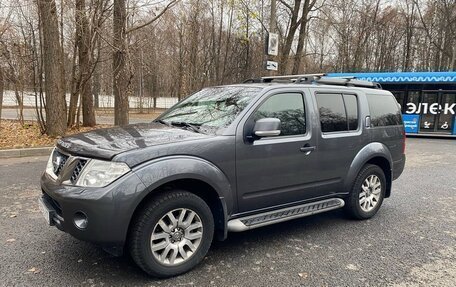 Nissan Pathfinder, 2013 год, 1 980 000 рублей, 3 фотография