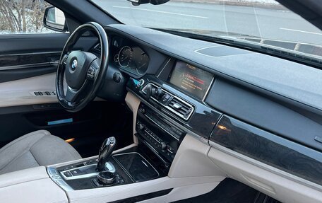 BMW 7 серия, 2014 год, 1 890 000 рублей, 13 фотография