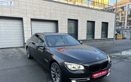 BMW 7 серия, 2014 год, 1 890 000 рублей, 4 фотография