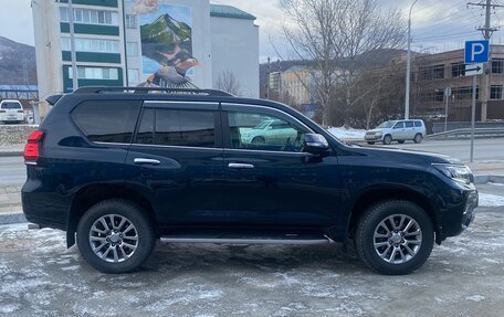 Toyota Land Cruiser Prado 150 рестайлинг 2, 2018 год, 6 200 000 рублей, 3 фотография