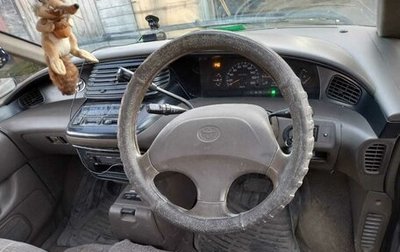 Toyota Estima III рестайлинг -2, 1992 год, 300 000 рублей, 1 фотография