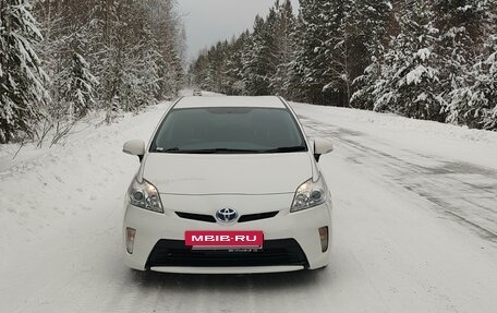 Toyota Prius, 2013 год, 1 550 000 рублей, 5 фотография