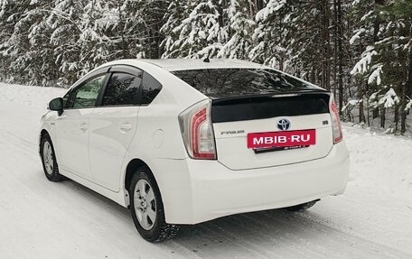 Toyota Prius, 2013 год, 1 550 000 рублей, 4 фотография