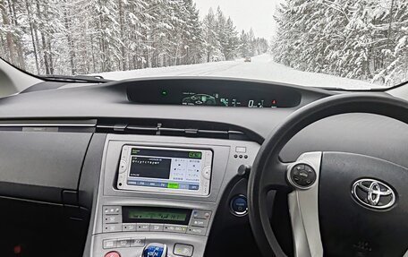 Toyota Prius, 2013 год, 1 550 000 рублей, 19 фотография