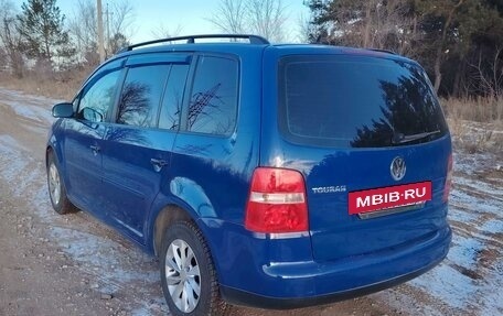 Volkswagen Touran III, 2006 год, 650 000 рублей, 4 фотография