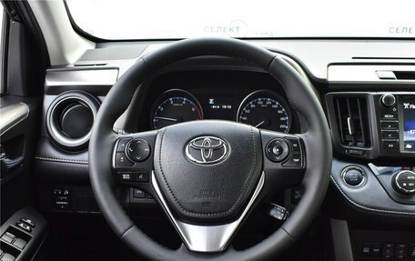 Toyota RAV4, 2019 год, 3 150 000 рублей, 8 фотография