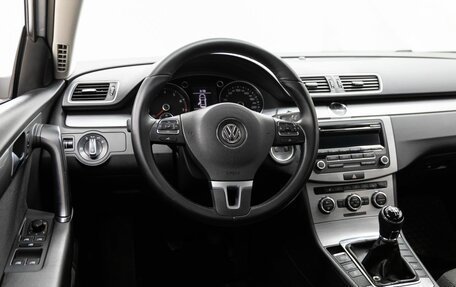 Volkswagen Passat B7, 2011 год, 1 178 000 рублей, 15 фотография