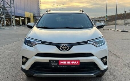 Toyota RAV4, 2018 год, 2 722 000 рублей, 2 фотография