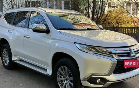 Mitsubishi Pajero Sport III рестайлинг, 2019 год, 2 757 000 рублей, 2 фотография