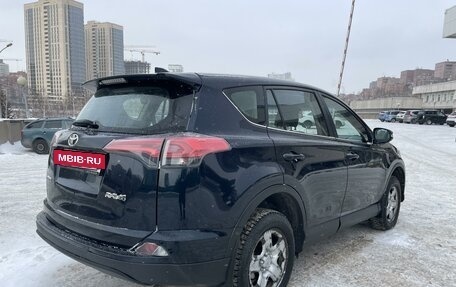 Toyota RAV4, 2018 год, 2 100 000 рублей, 7 фотография