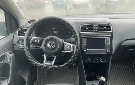 Volkswagen Polo VI (EU Market), 2017 год, 950 000 рублей, 10 фотография